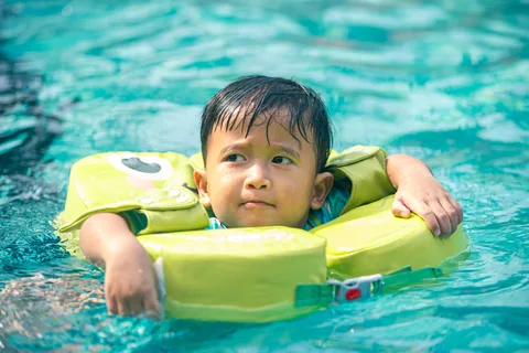 Fearless and floating with big smiles